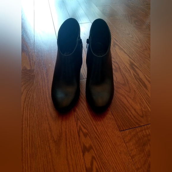 Geox Ankle Boots - Picture 7 of 8